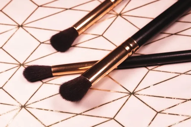 Amour Oval Brush Set